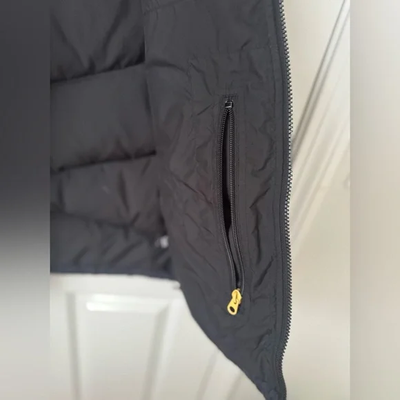 Eastern mountain sports women’s puffer vest - Picture 7 of 11